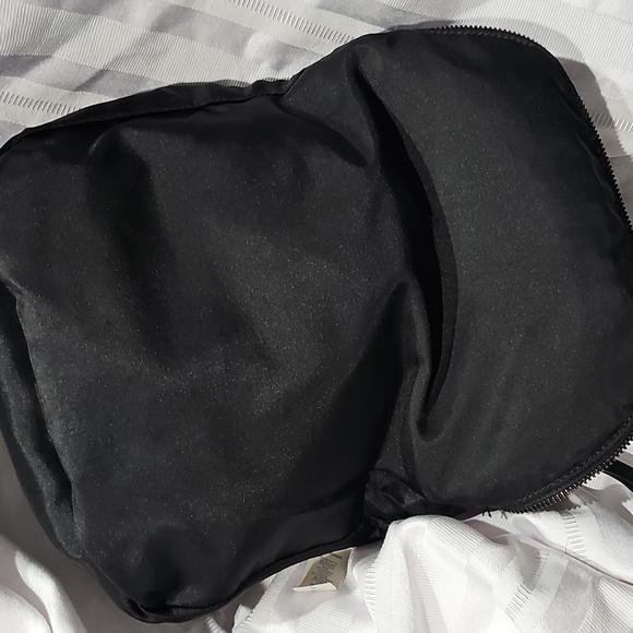 Lululemon Festival Bag; Black Crossbody Bag with Adjustable Strap - Picture 10 of 10